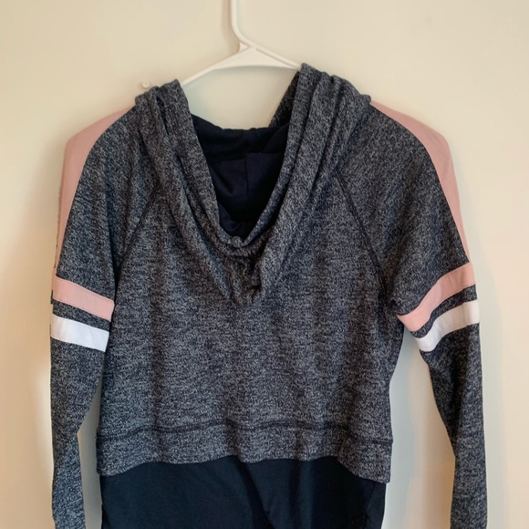 Abercrombie Sweatshirt - Picture 3 of 3